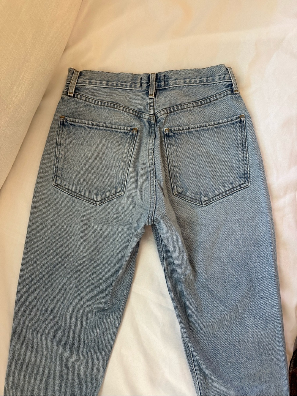 Agolde Riley High-Rise Straight Crop Jeans — Blue Wash - Picture 11 of 11